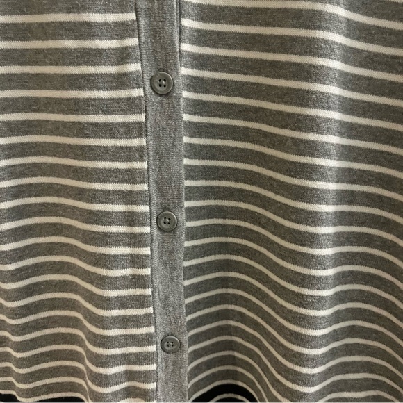 Eddie Bauer Cardigan Button Front Size Large in Grey/White/Black Stripes - Picture 6 of 7
